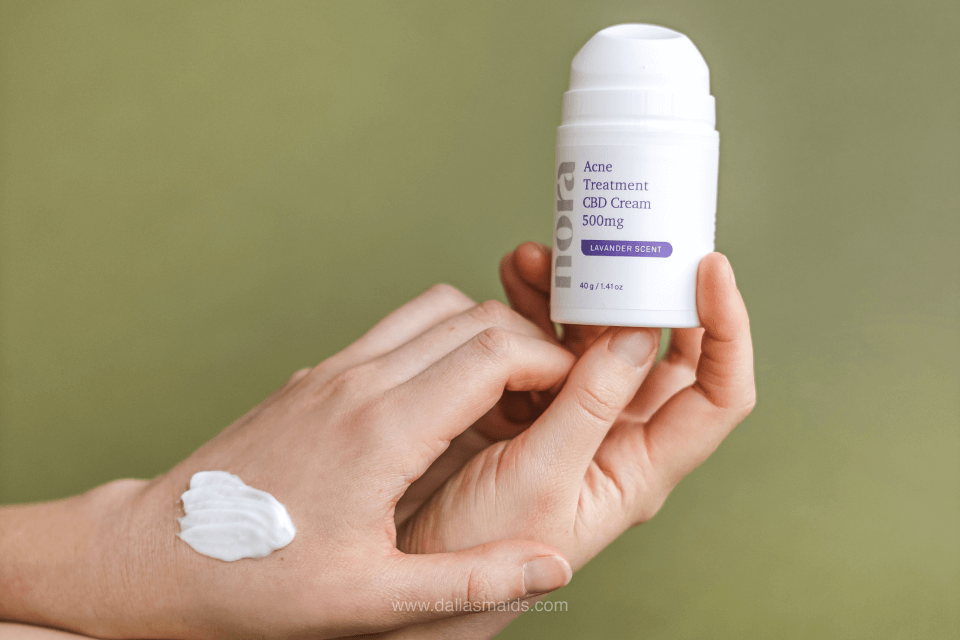Using Natural Deodorants to Prevent Underarm Stains